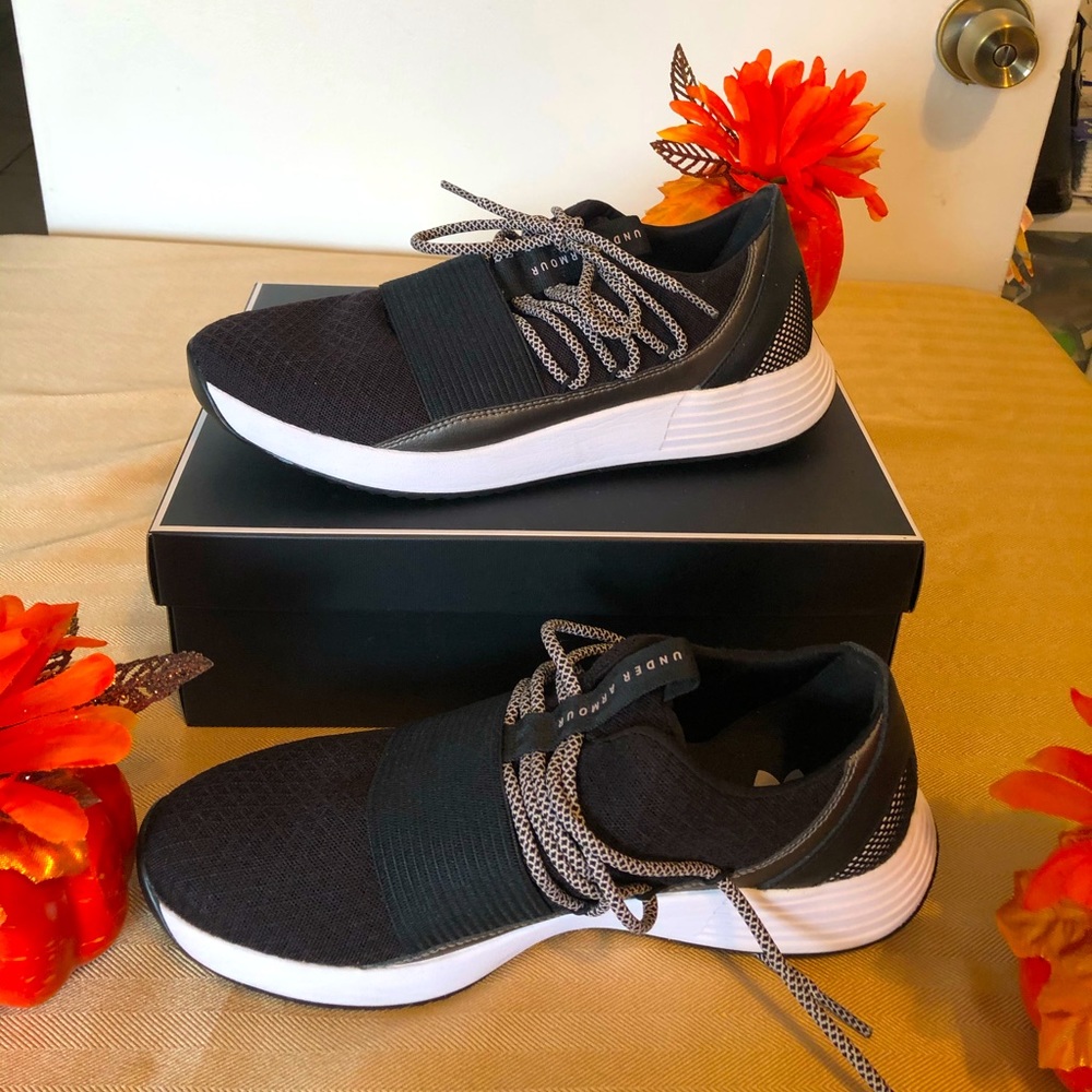 Under Armour Breathe Lace training shoe